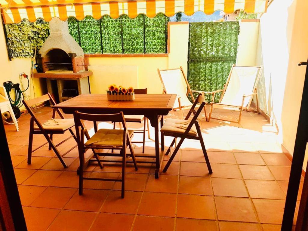 Casa Smeralda Apartment Виласимиус Екстериор снимка